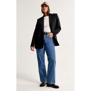 Curve Love High Rise Loose Jean (Worn Once) 26R